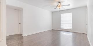 221 E Craig Pl Gallery 9