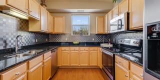 Riverview at Upper Landing Gallery 13