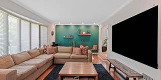 97 Hanson Lane Gallery 15
