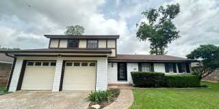 UPDATED IN TOWN SOUTH-LARGE 4/3 BRICK HOME-VERY NICE UPDATED IN TOWN SOUTH-LARGE 4/3 BRICK HOME-VERY NICE Gallery 1