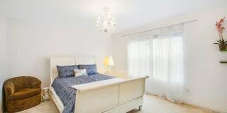 Spacious Amazing 6 bed in Fairwood! Gallery 21