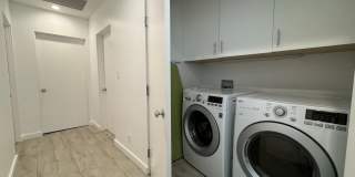 Five Bedroom/Four Bathroom Luxury House in Koreatown Gallery 12