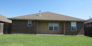 Beautiful home located in the Waterstone area! NO PETS! Gallery 3