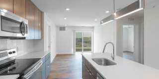 Graduate Pointe Gallery 1