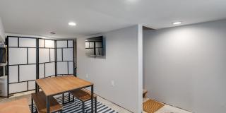 1935 CAMBRIDGE Street Gallery 36