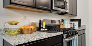 Beautiful 5 Bed Home in Raindance Gallery 24