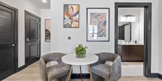 Axis Midtown Gallery 6