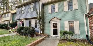 5649 Hamstead Xing Gallery 1