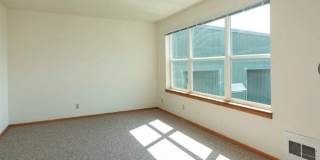 Oregon Place Gallery 6