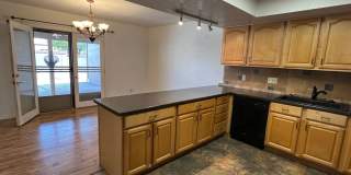 3 Bedroom Pool Home w/Solar Gallery 6