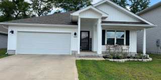 Woodlands 4 bed 2 bath gem ! Gallery 1