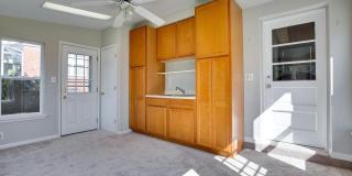 502 N MANSFIELD Street N Gallery 14