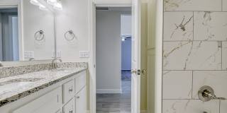 Four bedroom in Stone Lake! Gallery 25