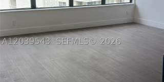 1440 Brickell Bay Dr Gallery 4