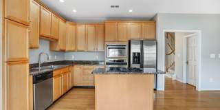 22616 WELBORNE MANOR Square Gallery 17