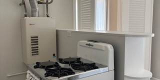 Beautiful spacious and bright apartment in the Pasadena Area Gallery 12
