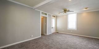 2 bedroom 1 bath house with a garage in downtown New Albany 2 bedroom 1 bath house with a garage in downtown New Albany Gallery 10