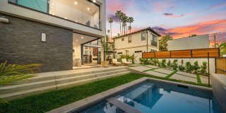 200 N DOHENY Dr Gallery 12