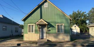 3 bedroom house close to shopping. Gallery 1