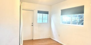 2701 S Harcourt Ave Gallery 4