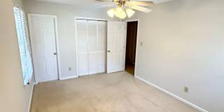 3 BR 2 Bath Townhome Gallery 19