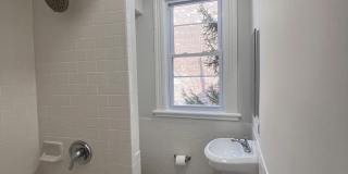 492 MONMOUTH ST Gallery 17