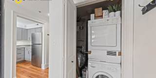 Charming 2/1 loft-style condo in the heart of Historic Downtown Charleston! Gallery 23