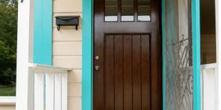 2 bedroom North Loop Bungalow Gallery 1