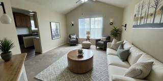 Renovated Nice Garden Level 2 bedroom 2 Bath Apartment near Branson Hills Gallery 1