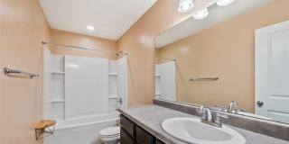 Updated 3 bedroom, 2.5 bath home in Tacoma! Gallery 20