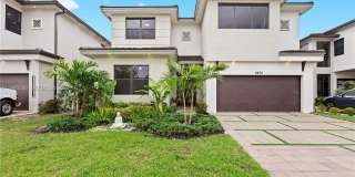 8836 NW 161st Ter Gallery 1
