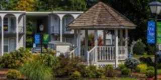 Royal Arms of Bowling Green Gallery 9