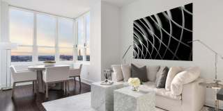 52 Bay St Gallery 1