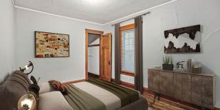 Oakland Upper Flat near campus Gallery 1