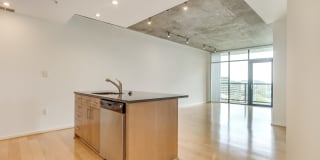 IO Piazza by Windsor Gallery 33