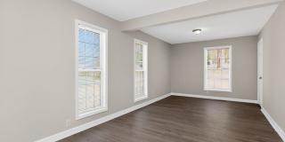 308 Caroline Avenue Gallery 17