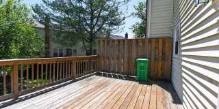 Welcome home to this light-filled, updated 4Bd/3.5Bth brick TH nestled in the sought-after Boniwood Plat! Gallery 36