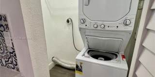 2620 NW 18th Ter Gallery 8