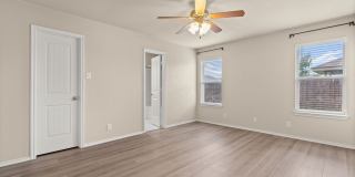 4703 Stonehaven Drive Gallery 8