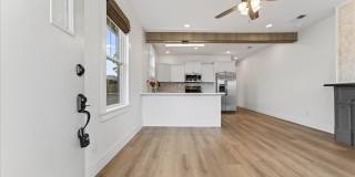 3 Bedroom 2 Bath Duplex For Rent in Historic Downtown Clarksville! Gallery 6