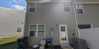 Room in 3 Bedroom Home at North Mills Rd Gallery 10