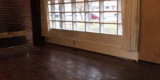 3+ Bdrm in Quiet Neighborhood w/Lots of Natural Light Gallery 5