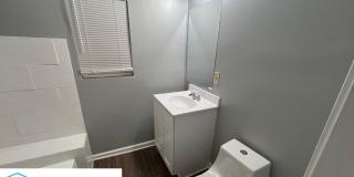 735 Roanoke Avenue Gallery 10