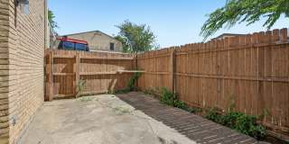 Premier Gardens Apt. Gallery 22