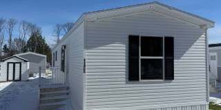 116 Lillian Lane Gallery 1