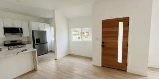 482 Hamel Gallery 6