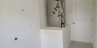 61 Rickenbacker Drive Gallery 24