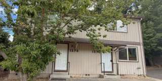 Two Bedroom Ashland Townhouse | Available Now! Gallery 1