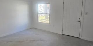 Cute 2 bedroom in East Springfield Gallery 7