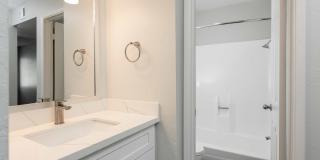 Camelback Cove Apartments Gallery 14